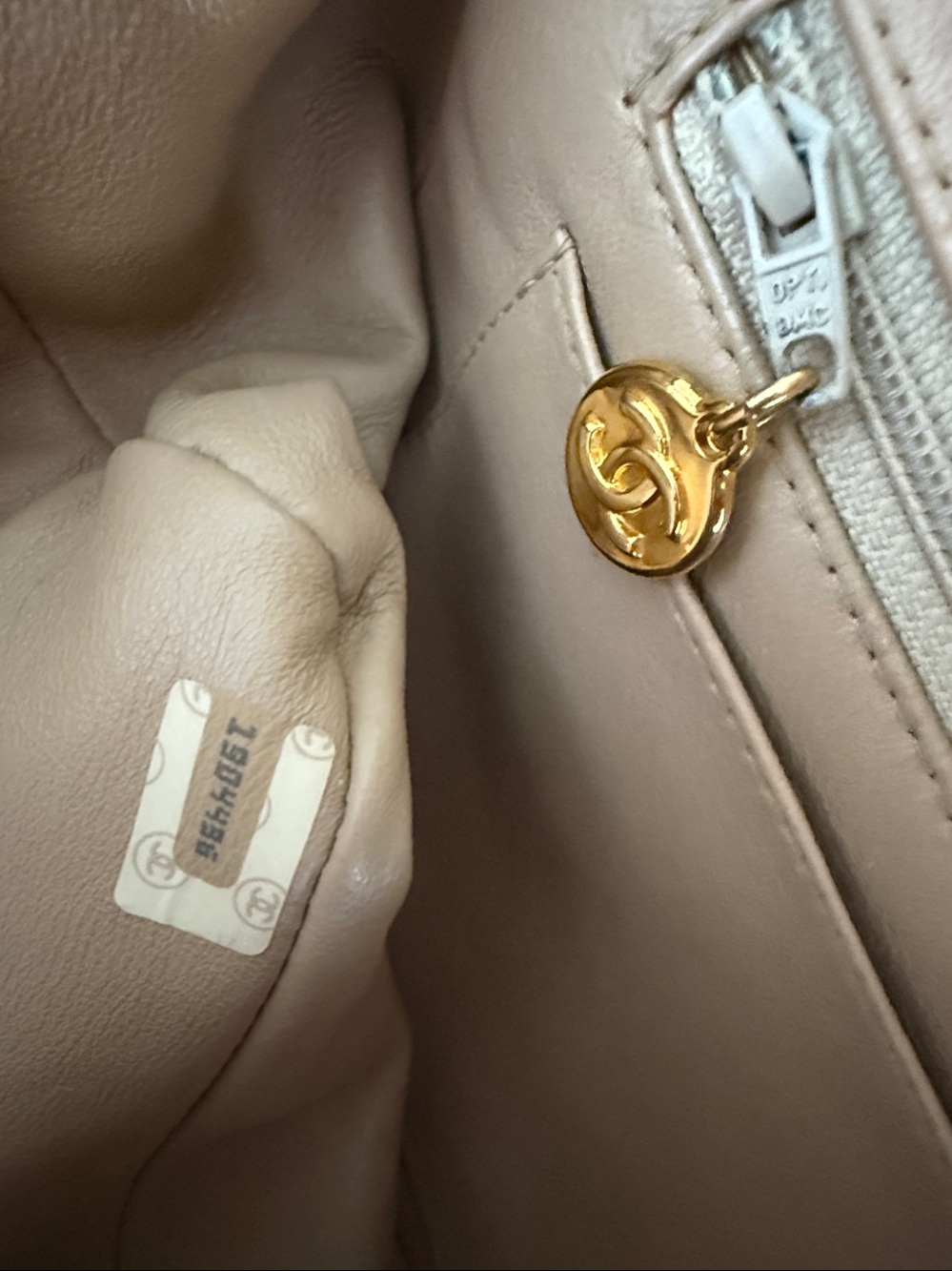 Chanel Beige Leather Quilted Bag - Picture 10 of 12